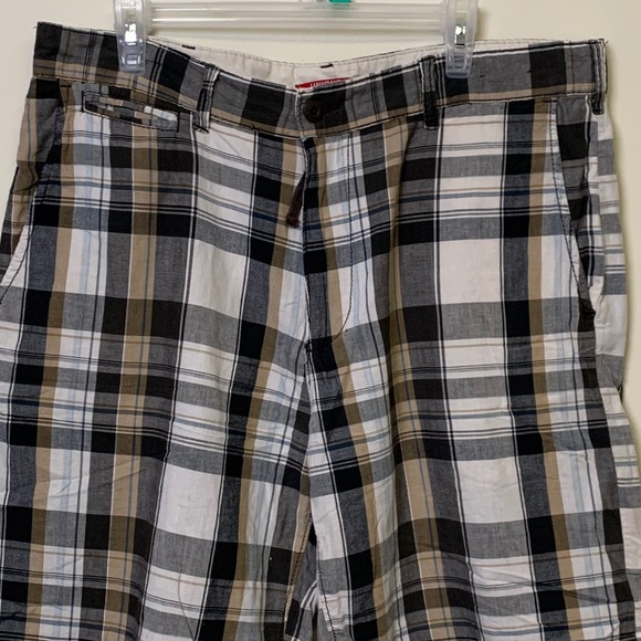 UnionBay Plaid Shorts Size 38 - Picture 8 of 9